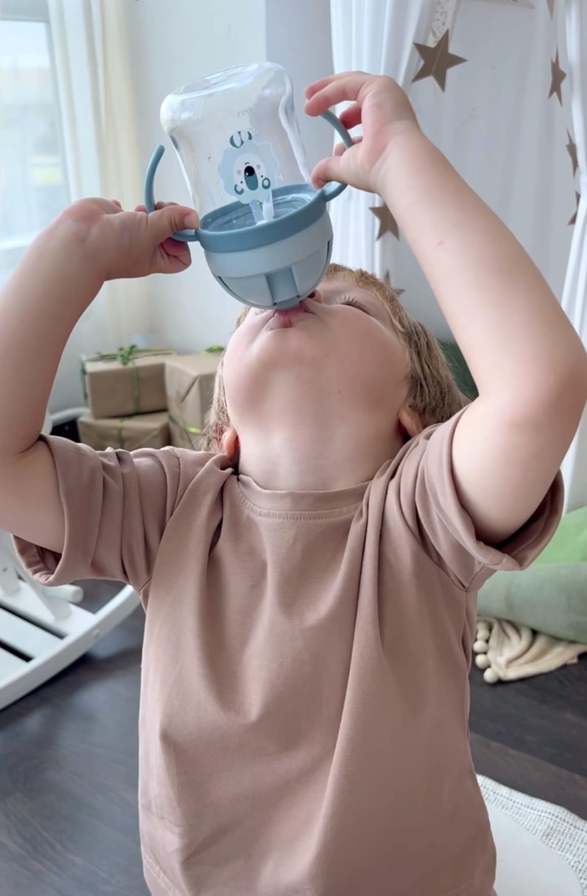 Sippy Cup for 6+ Months, Leak-Proof Baby/Toddler Water Bottle with Straw, BPA-Free Non Spill Water Bottle Kids Trainer with Handles, Ideal Baby/Toddler Drinking [Blue Design, 250ml]